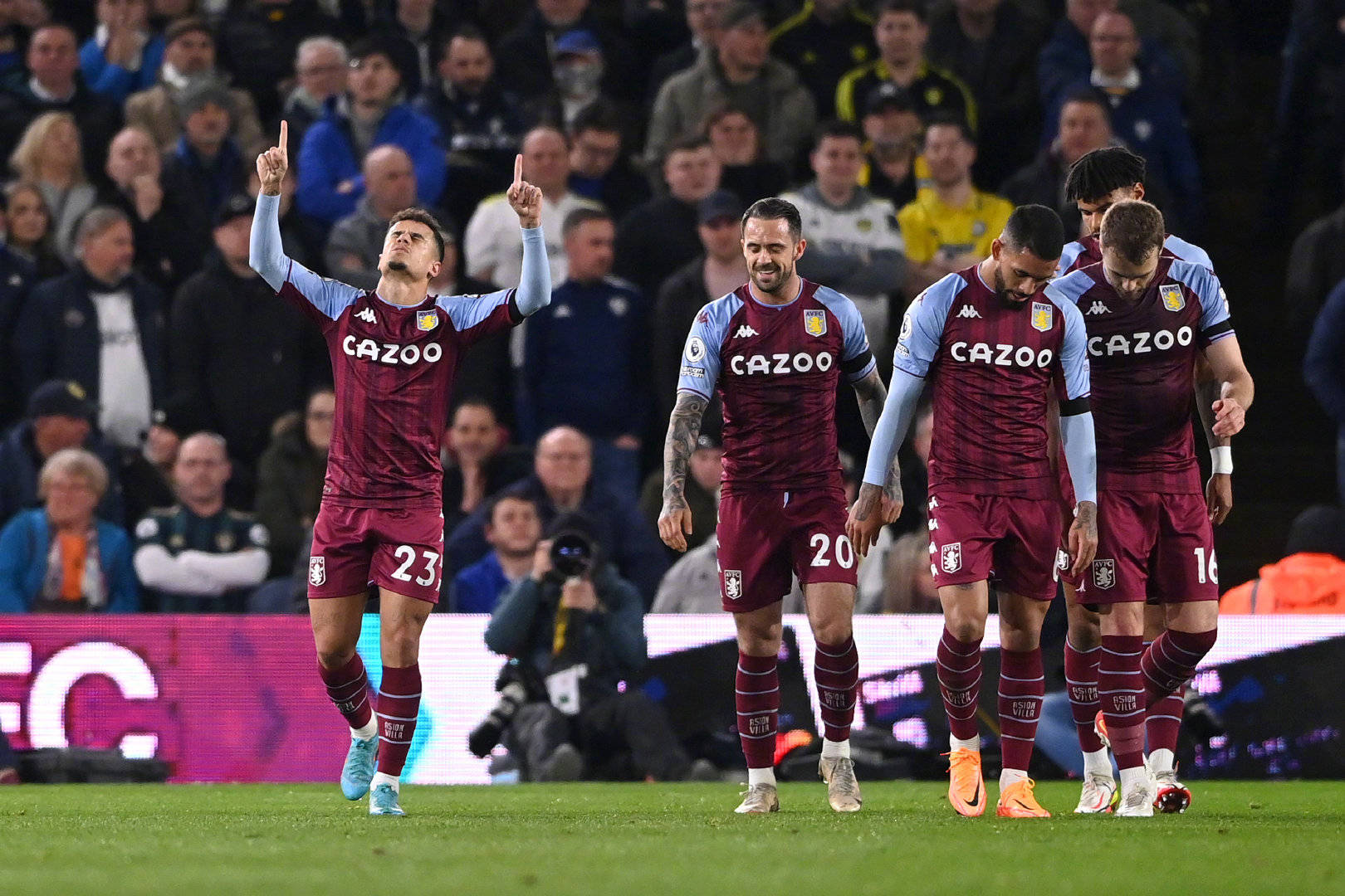 而在足球比 而在足球比