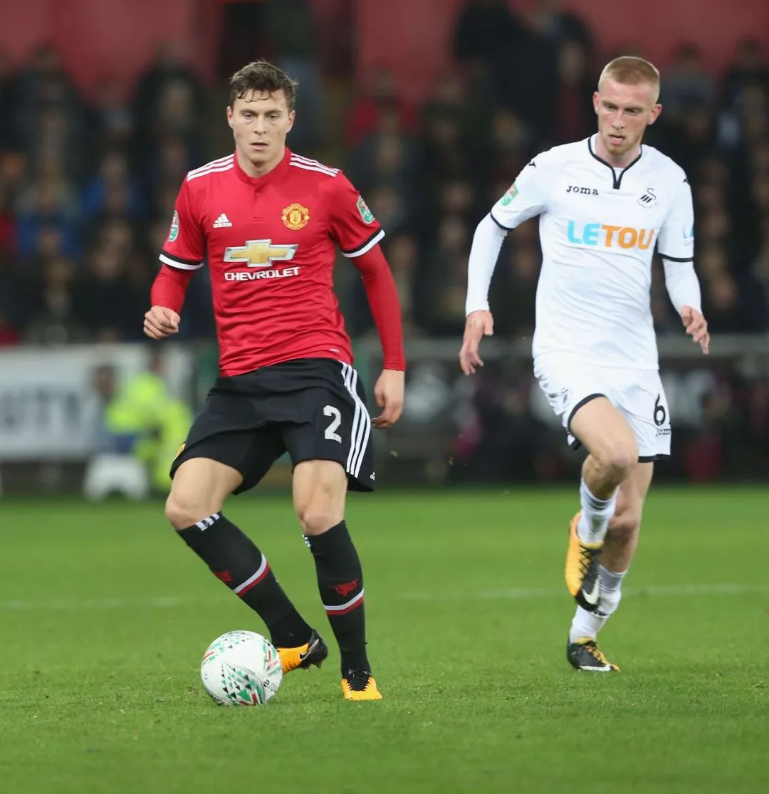 一侧突破 一侧突破